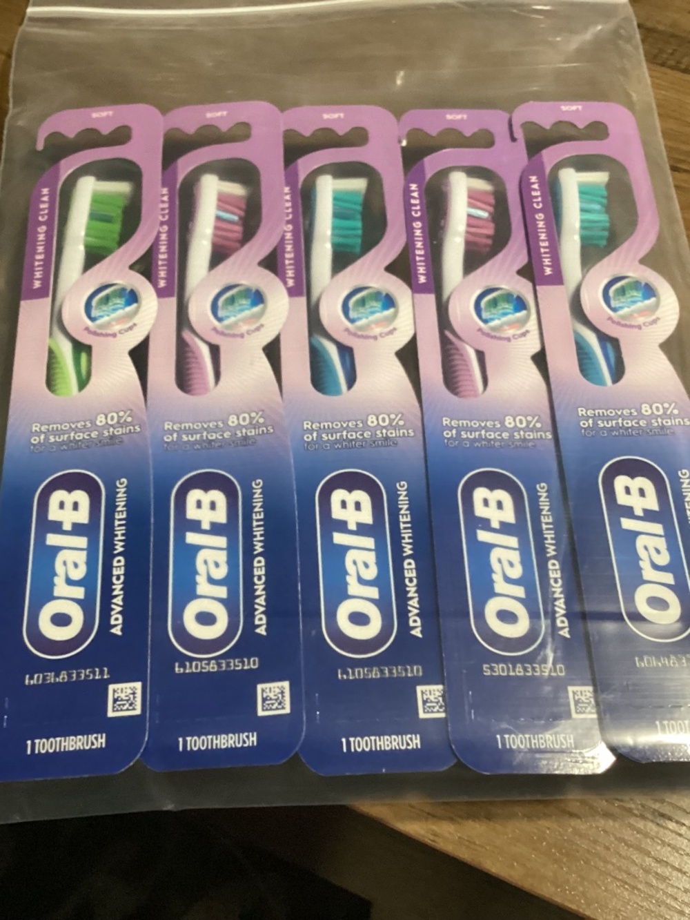 Oral-B Advanced Whitening Soft Toothbrushes Bundle 5 pack